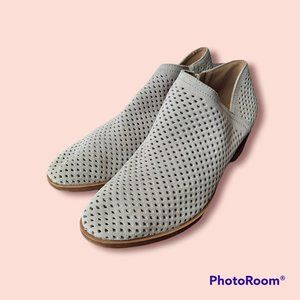 Lucky Brand beige booties